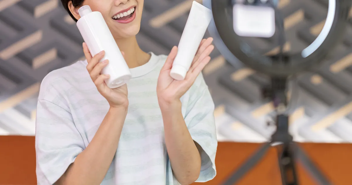 商品の魅力をライブ配信で臨場感たっぷりに届け、購買を促進。