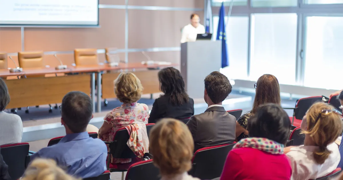 専門家の発表や討議をオンラインでわかりやすく発信。